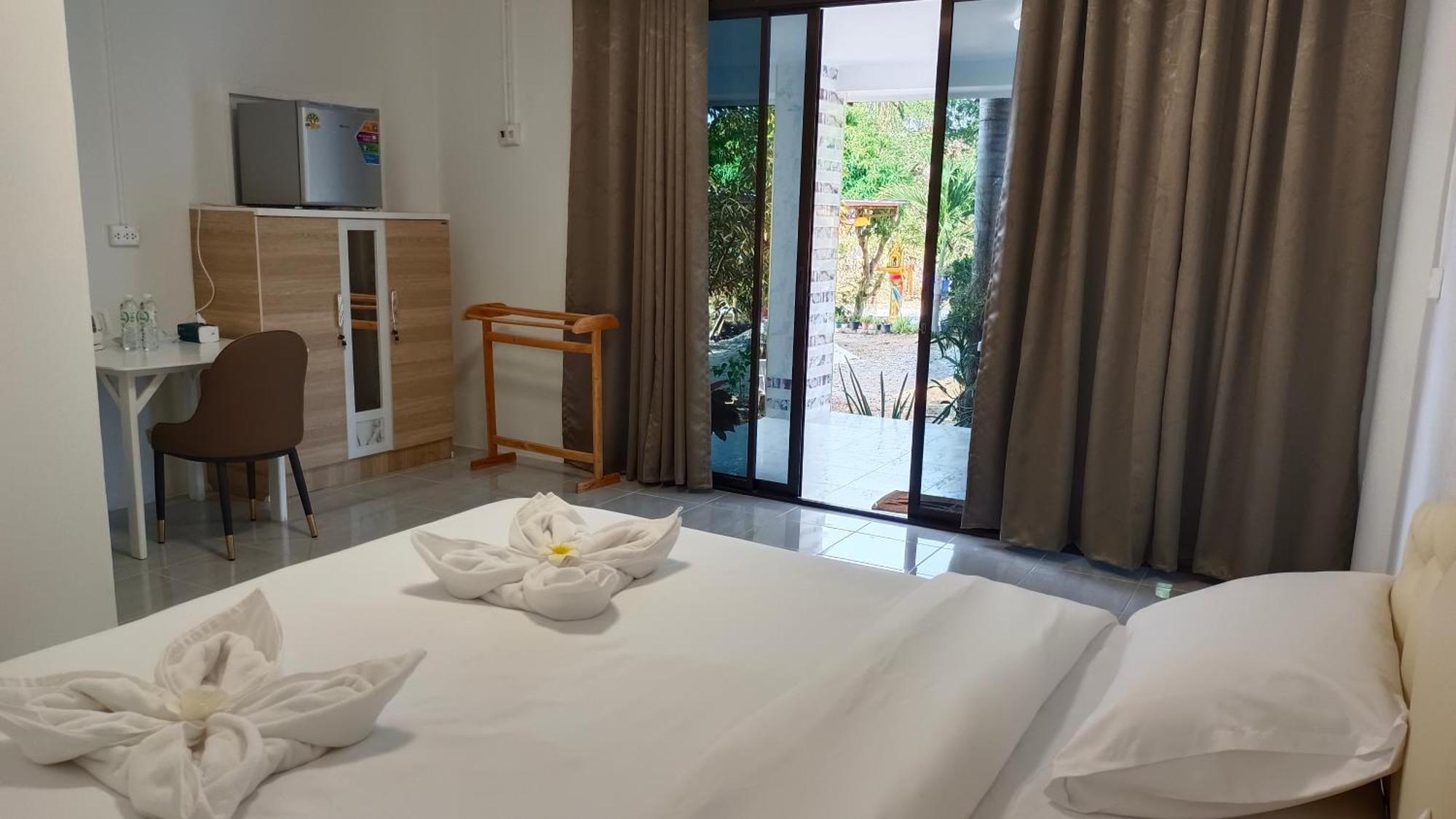 Batikseafood Airport & Room Ban Bo Sai Klang Buitenkant foto